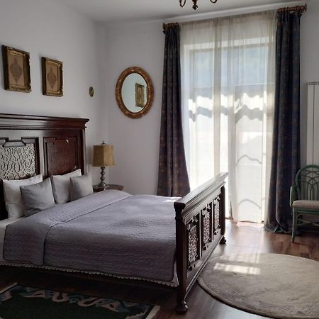 Il Piccolo Castello Buşteni エクステリア 写真