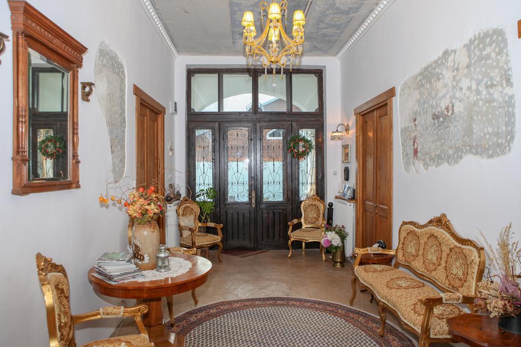 Il Piccolo Castello Buşteni エクステリア 写真