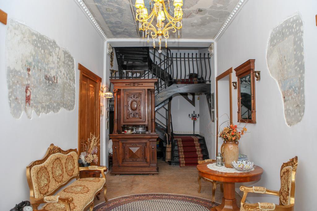 Il Piccolo Castello Buşteni エクステリア 写真